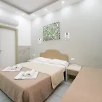 Affittacamere Royal H Umberto I, Centro, By Clapa Group 2*
